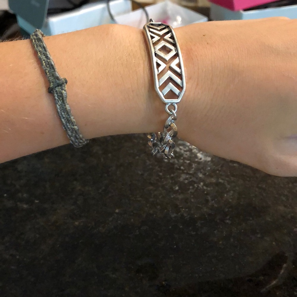 Metal design bracelet - Picture 2 of 4